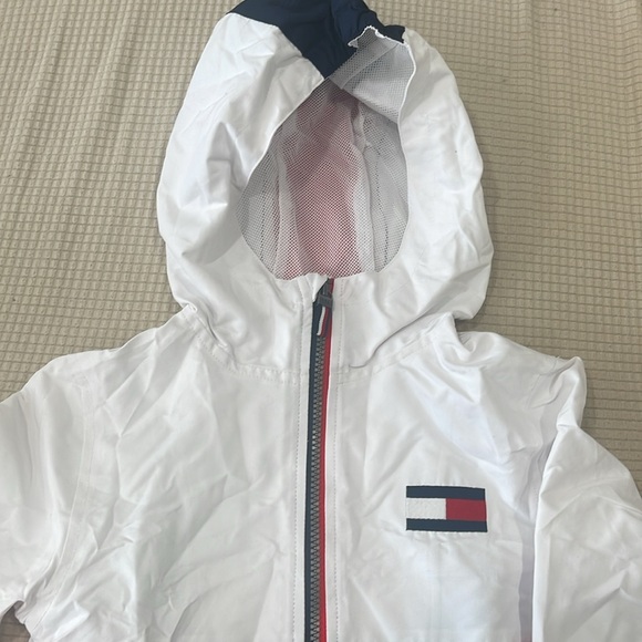 NWT Tommy Hilfiger boy’s wind breaker jacket - Picture 2 of 5